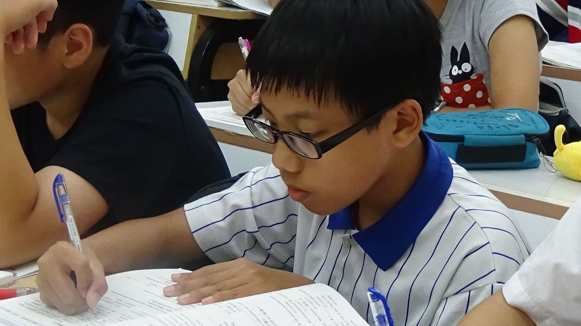 員林翰霖補習班 專注教育 與孩子共同成長的優質補習班